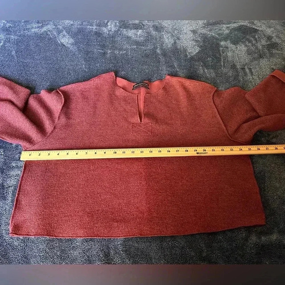 Urban Outfitters Oversized Cropped Cuff Sleeve Sweater size XS - Picture 3 of 7